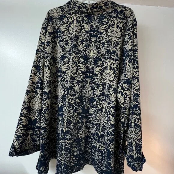Catherines Womens Long Sleeve, Button-Down Tunic, Drk Blue/Tan Pattern, Size 3X - Picture 5 of 6